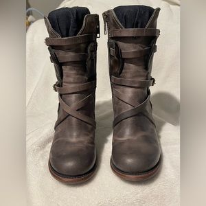 FREEBIRD Baker color stone size 9 boots